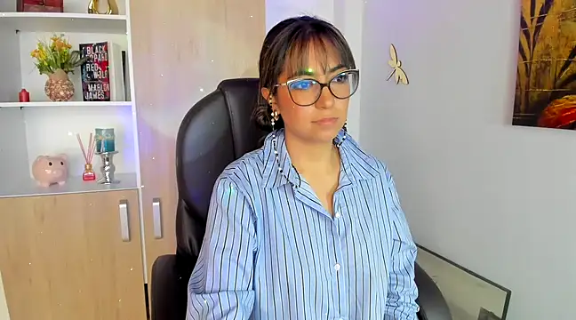 Snapshot of Isabellaa22_1 chatting on March 19, 4:24 pm Isabellaa22 1 online show from March 19, 4:24 pm