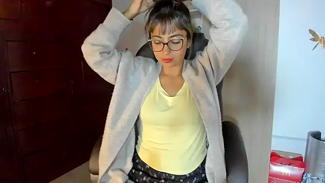 Isabellaa22 1 online show from March 8, 4:05 am