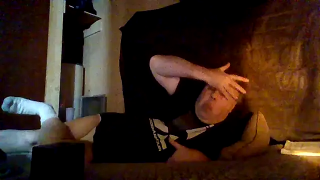 Nightshade7712 online show from October 27, 5:06 pm