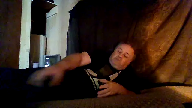 Nightshade7712 online show from November 1, 9:39 pm