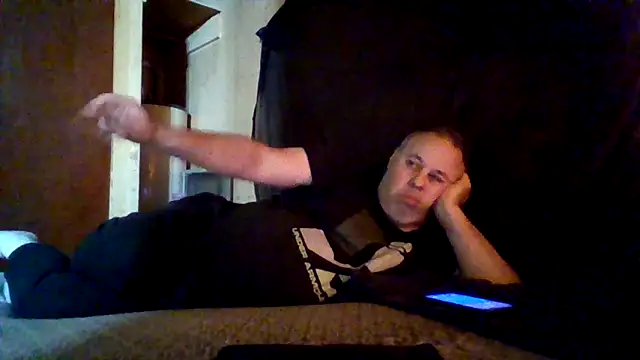 Nightshade7712 online show from December 13, 10:48 pm