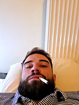 Snapshot of Vekie_007 chatting on October 23, 8:40 pm Vekie 007 online show from October 23, 8:40 pm