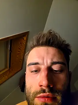 Snapshot of Vekie_007 chatting on April 3, 11:47 pm Vekie 007 online show from April 3, 11:47 pm