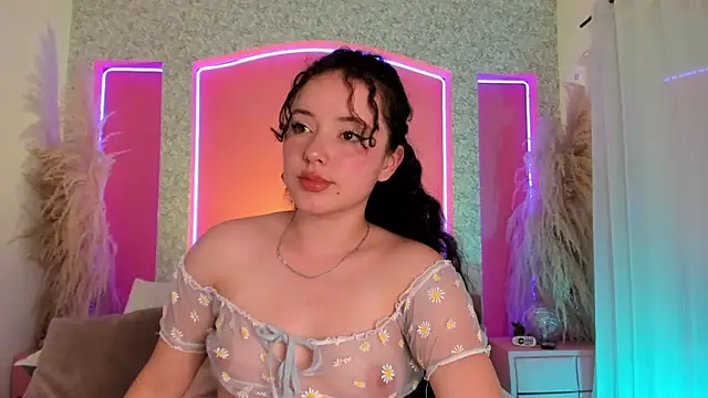 Snapshot of Aurora_aaa chatting on December 6, 7:45 pm Aurora aaa online show from December 6, 7:45 pm