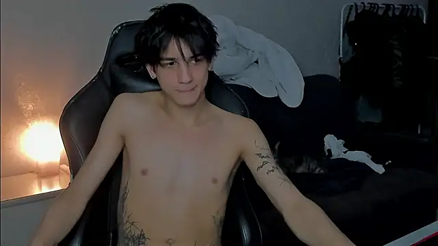 Snapshot of MarkBrowniii chatting on January 5, 6:45 pm MarkBrowniii online show from January 5, 6:45 pm