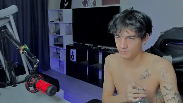 Snapshot of MarkBrowniii chatting on September 23, 5:54 am MarkBrowniii online show from September 23, 5:54 am