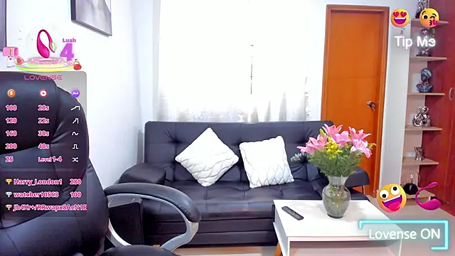 Snapshot of Alison_Lemos chatting on June 14, 2:30 pm Alison Lemos online show from June 14, 2:30 pm