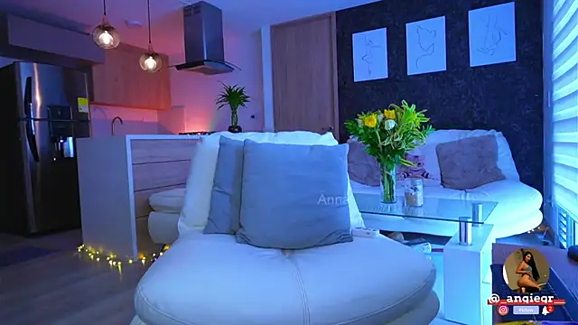 AnnaTaylor1 online show from March 11, 3:56 pm