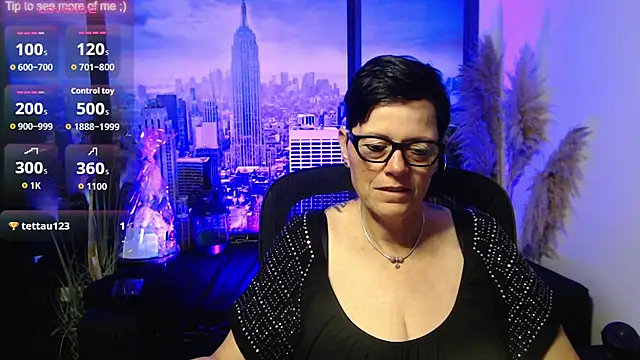 Snapshot of ninarandmann chatting on July 4, 2:34 pm ninarandmann online show from July 4, 2:34 pm