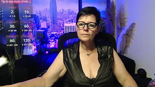 Snapshot of ninarandmann chatting on July 5, 5:09 pm ninarandmann online show from July 5, 5:09 pm
