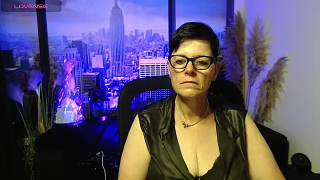 Snapshot of ninarandmann chatting on July 11, 3:26 pm ninarandmann online show from July 11, 3:26 pm