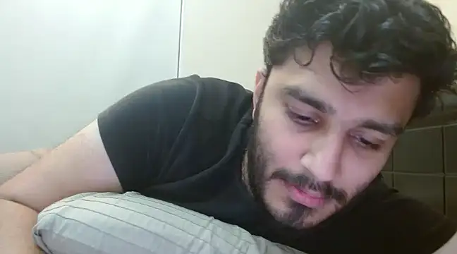 robintoit online show from December 11, 1:58 am