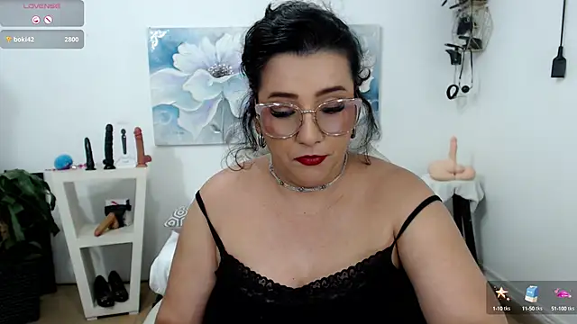 mom hot   online show from February 3, 2:58 am