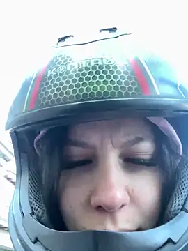 Snapshot of Bonniepark chatting on January 22, 12:06 pm Bonniepark online show from January 22, 12:06 pm