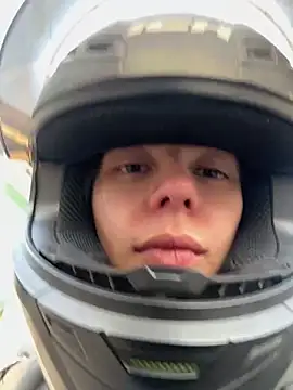 Snapshot of Bonniepark chatting on March 11, 12:06 pm Bonniepark online show from March 11, 12:06 pm