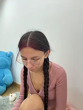 Snapshot of Bonniepark chatting on December 14, 10:14 pm Bonniepark online show from December 14, 10:14 pm