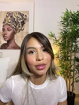  laura 02 online show from January 26, 8:34 pm