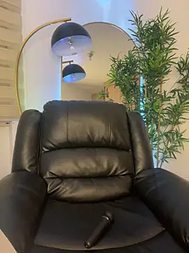  laura 02 online show from March 2, 12:20 am