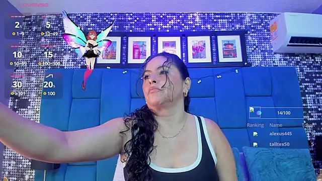 Snapshot of hanny_milf chatting on October 25, 11:29 am hanny milf online show from October 25, 11:29 am