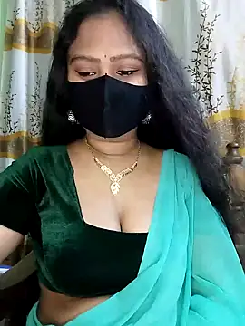 Idhika Paul online show from February 17, 6:48 pm