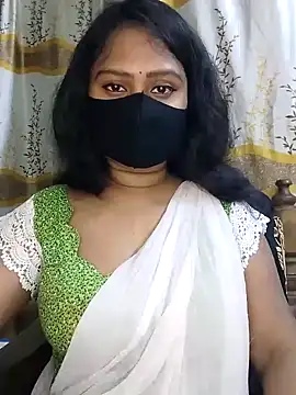 Idhika Paul online show from February 18, 1:33 pm