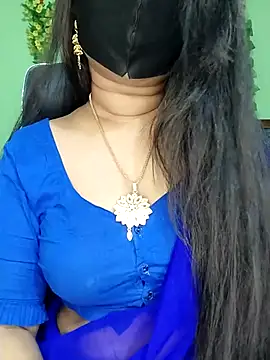 Idhika Paul online show from October 11, 3:43 pm