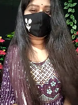 Idhika Paul online show from October 22, 1:39 am