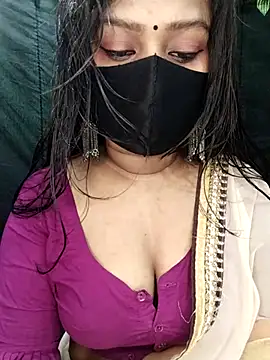 Idhika Paul online show from November 18, 5:17 pm