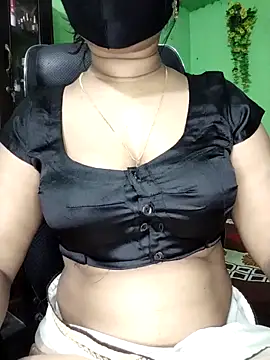 Idhika Paul online show from April 24, 5:04 pm
