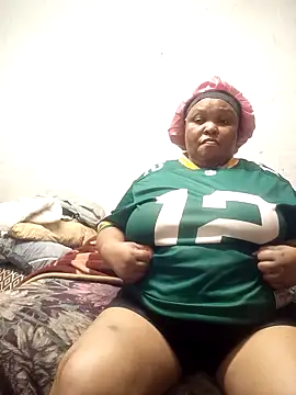 Snapshot of HOTSUGARX5 chatting on December 17, 7:14 am HOTSUGARX5 online show from December 17, 7:14 am