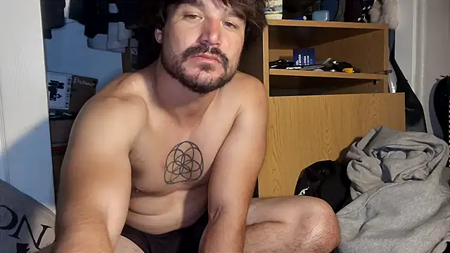 Snapshot of yourdirtysecret_23 chatting on November 29, 4:37 am yourdirtysecret 23 online show from November 29, 4:37 am