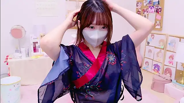 Snapshot of Yui-Ch chatting on January 5, 1:58 pm Yui-Ch online show from January 5, 1:58 pm