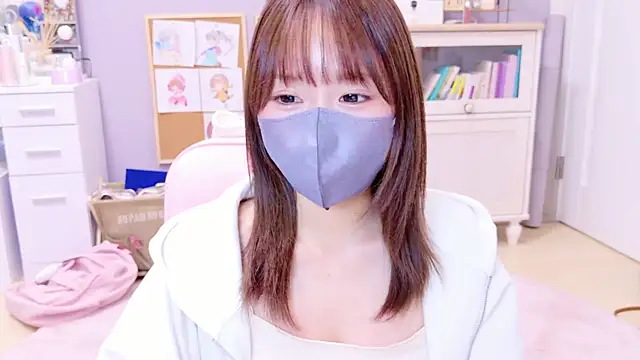 Snapshot of Yui-Ch chatting on January 21, 11:46 am Yui-Ch online show from January 21, 11:46 am