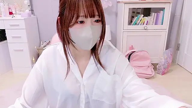 Snapshot of Yui-Ch chatting on February 23, 2:57 pm Yui-Ch online show from February 23, 2:57 pm