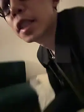 Snapshot of -mirai- chatting on March 22, 10:49 am -mirai- online show from March 22, 10:49 am