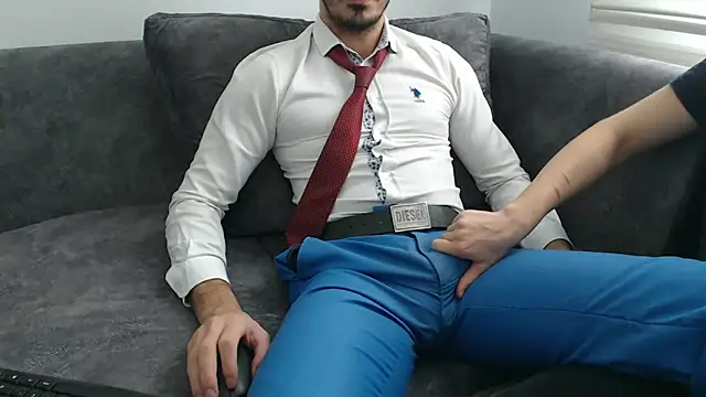 Naughtb0y online show from December 3, 9:51 am