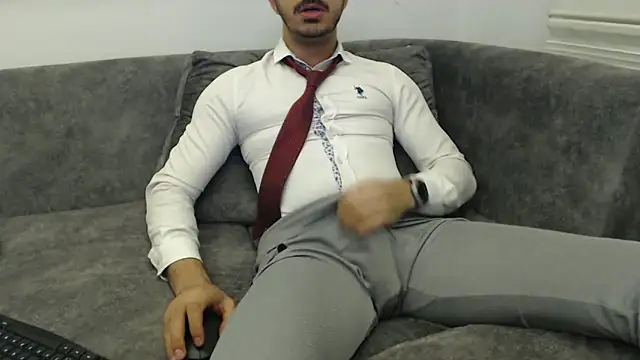 Naughtb0y online show from May 15, 9:44 pm