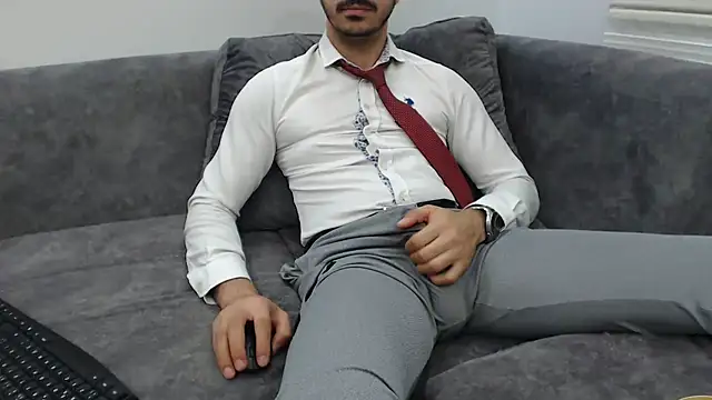 Naughtb0y online show from May 17, 11:12 pm