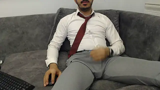 Naughtb0y online show from May 22, 11:10 pm