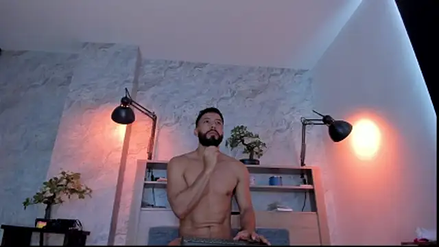 Snapshot of bruno_woods chatting on December 14, 4:12 pm bruno woods online show from December 14, 4:12 pm