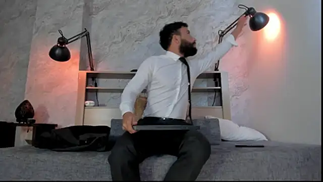 Snapshot of bruno_woods chatting on January 7, 12:51 pm bruno woods online show from January 7, 12:51 pm