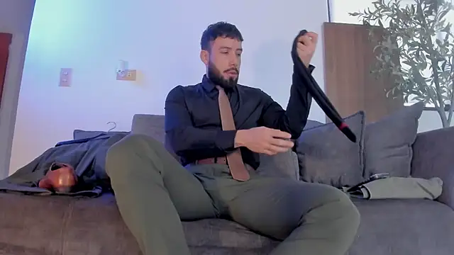 Snapshot of bruno_woods chatting on March 12, 2:12 pm bruno woods online show from March 12, 2:12 pm