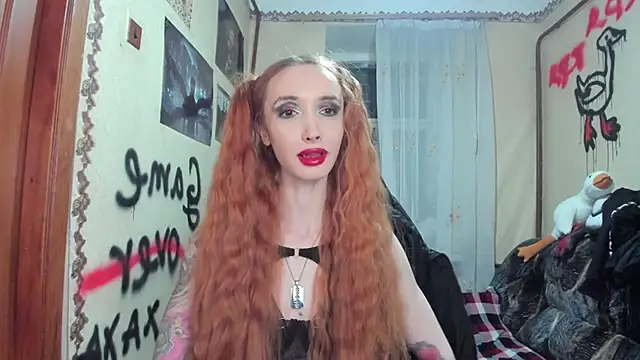 Roxy Silver online show from February 23, 9:05 pm