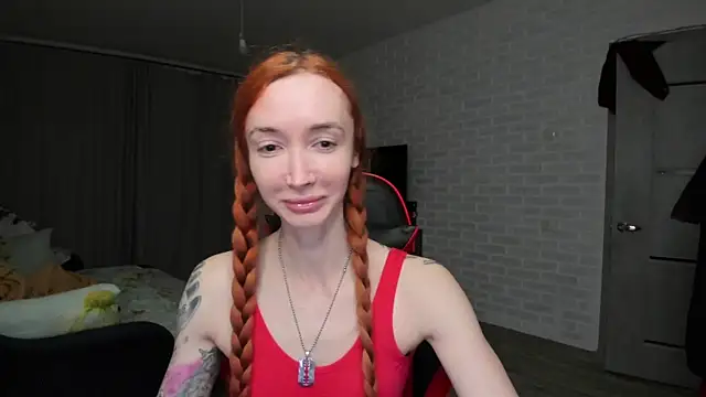 Roxy Silver online show from December 16, 6:46 pm