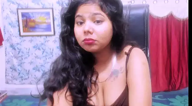 Snapshot of Mia_jonny6 chatting on February 2, 11:11 pm Mia jonny6 online show from February 2, 11:11 pm