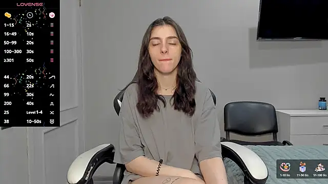 broosnica1 online show from November 18, 7:35 am