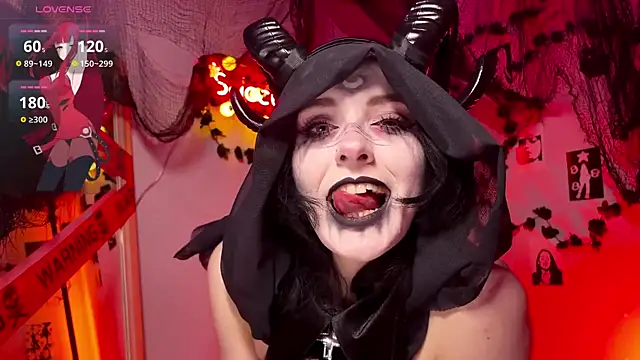 Snapshot of Alice_Succuby chatting on October 31, 7:37 pm Alice Succuby online show from October 31, 7:37 pm