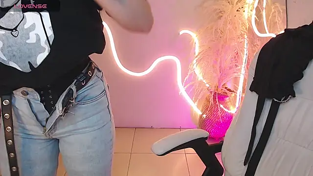 ViolettaHotLatin  online show from September 10, 12:38 pm