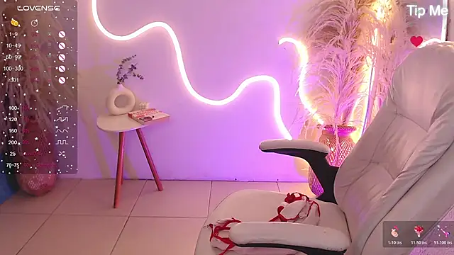 ViolettaHotLatin  online show from March 1, 12:18 pm