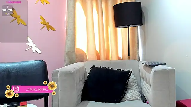 Snapshot of _AlejaCruz_ chatting on January 11, 7:49 pm AlejaCruz online show from January 11, 7:49 pm
